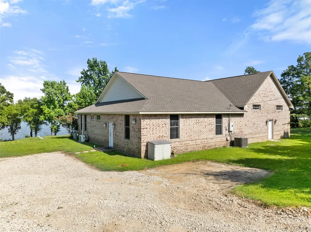 1193 Dogwood Drive Chandler TX 75758