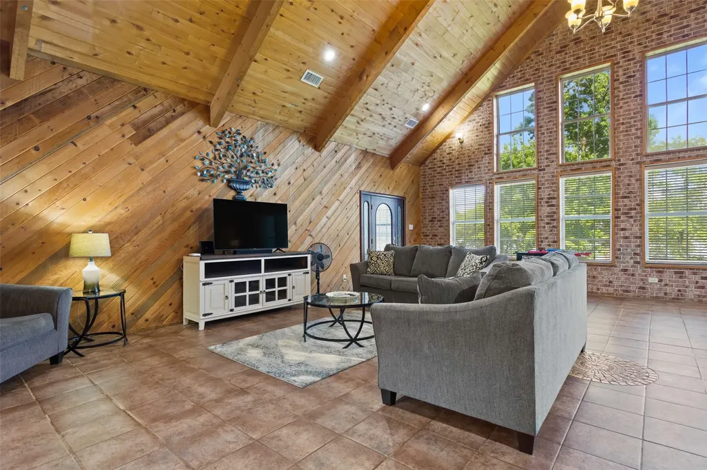 1193 Dogwood Drive Chandler TX 75758