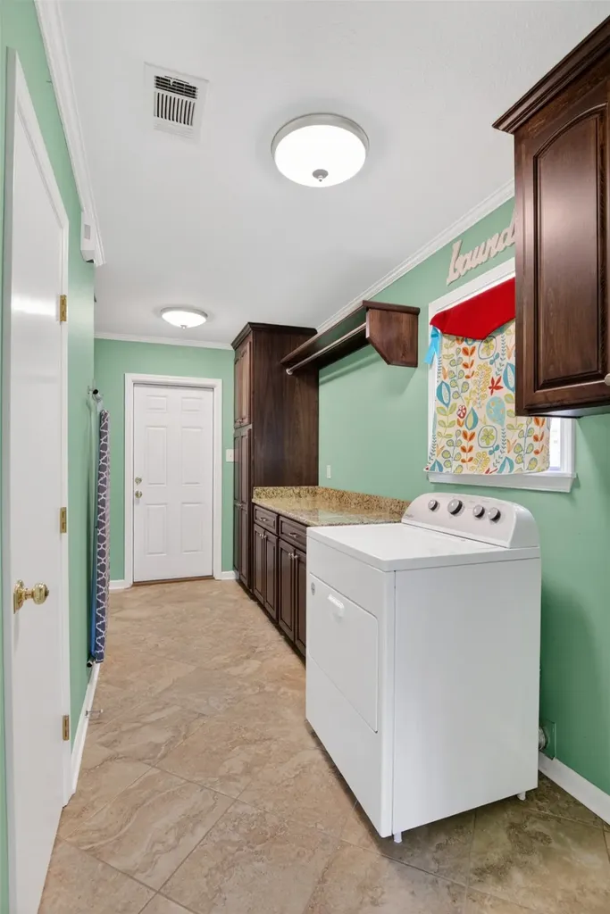 1924 Venus Drive Bossier City LA 71112