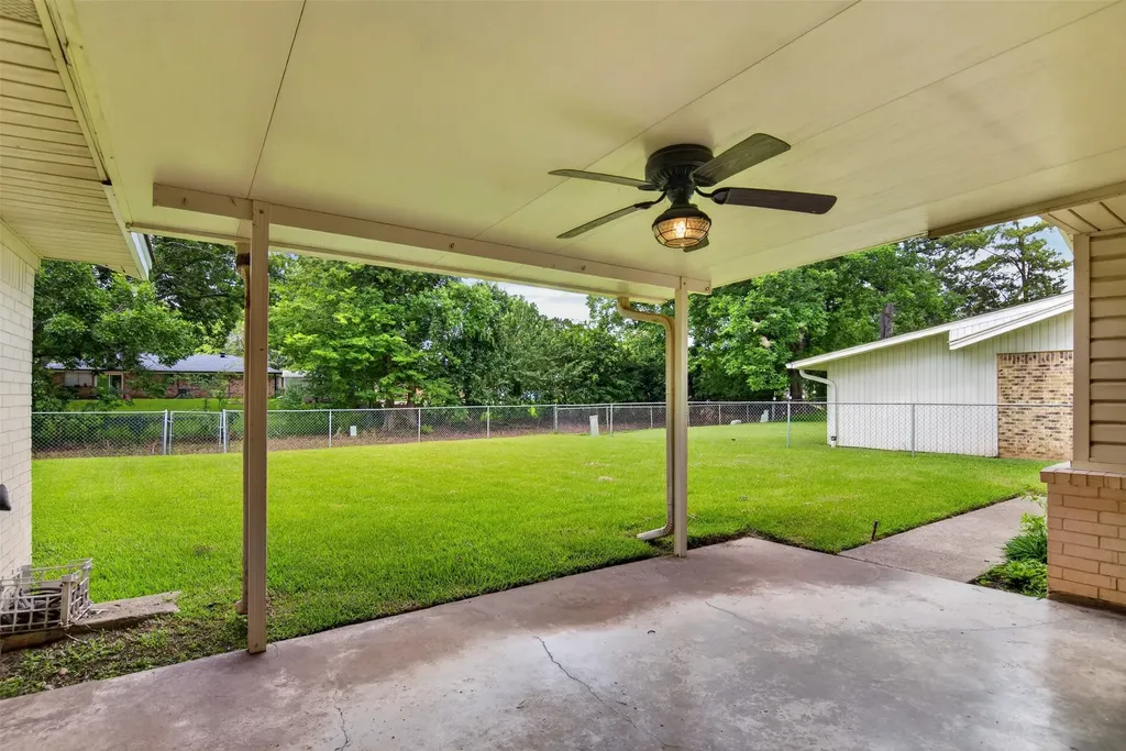 1924 Venus Drive Bossier City LA 71112