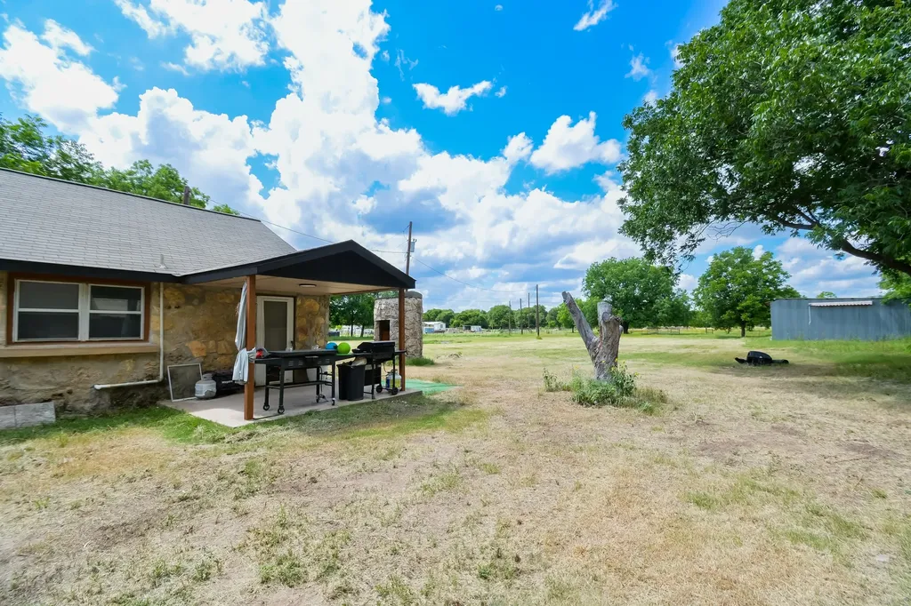 6728 County Road 120 Clyde TX 79510