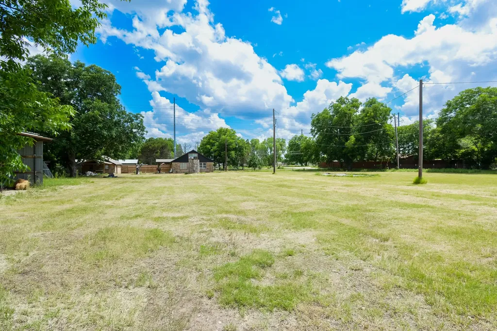 6728 County Road 120 Clyde TX 79510