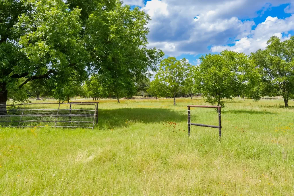 6728 County Road 120 Clyde TX 79510