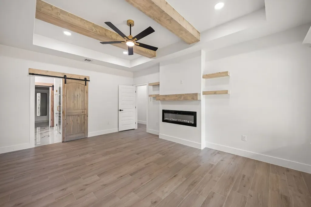 1004 W Broadus Avenue Fort Worth TX 76115