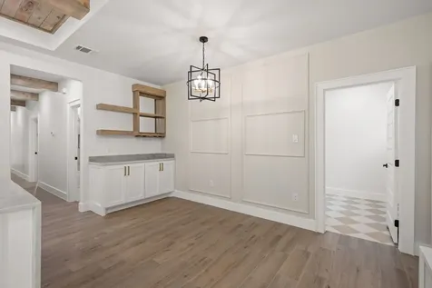 1004 W Broadus Avenue Fort Worth TX 76115