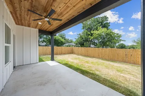 1004 W Broadus Avenue Fort Worth TX 76115