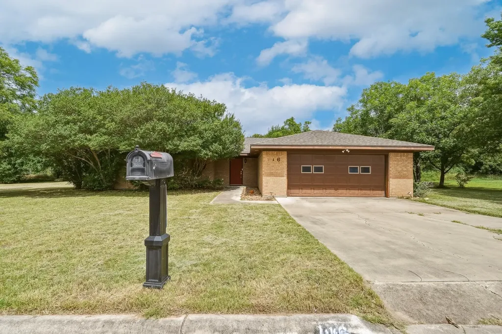 116 Greentree Circle Early TX 79802