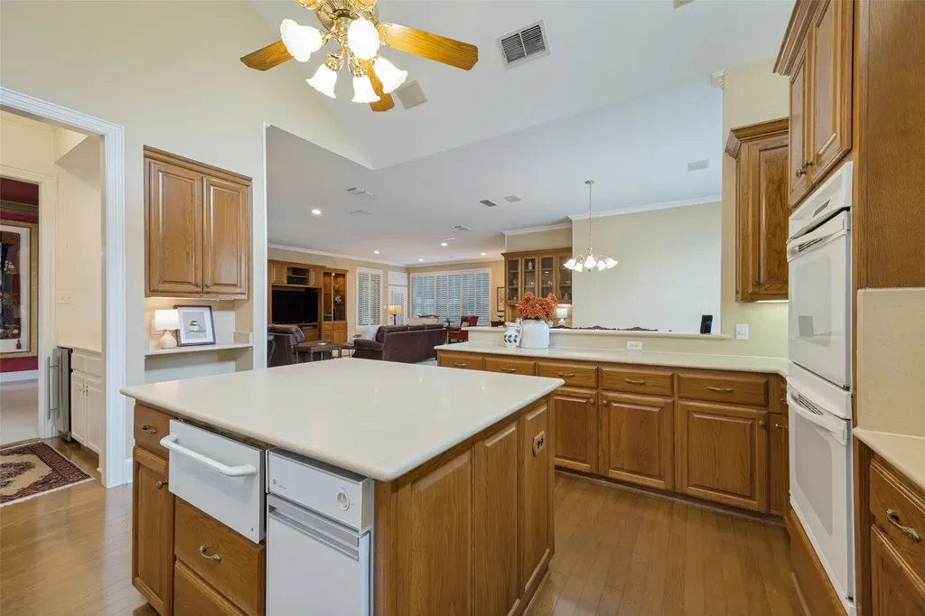 6404 Creekside Drive Greenville TX 75402