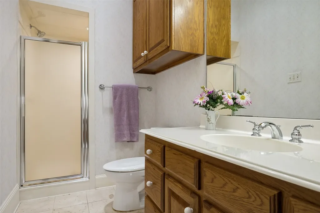 6404 Creekside Drive Greenville TX 75402