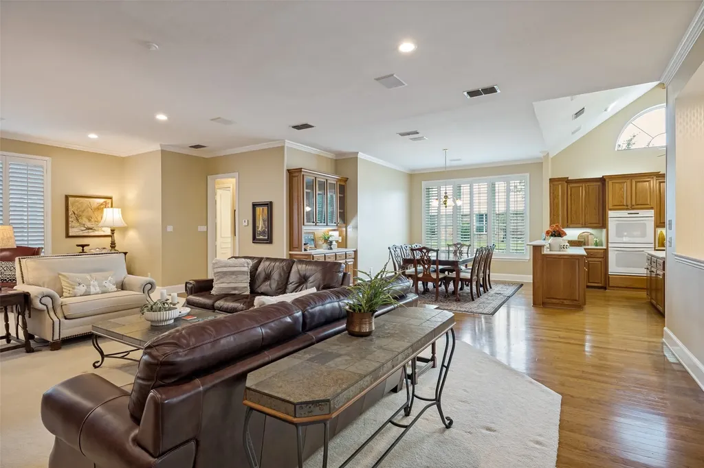 6404 Creekside Drive Greenville TX 75402