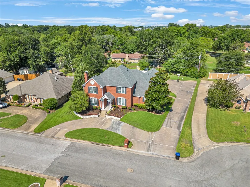 6404 Creekside Drive Greenville TX 75402