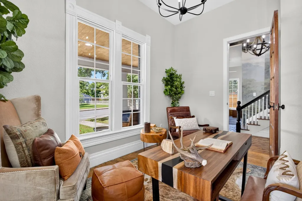 702 W Spring Street Weatherford TX 76086