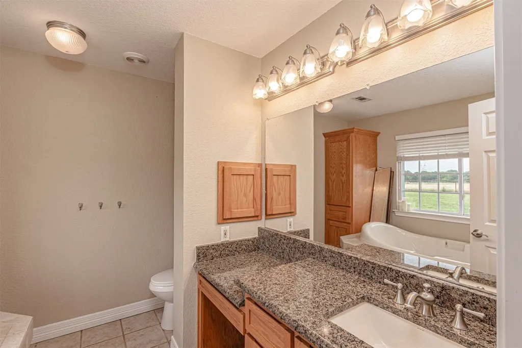 5538 County Road 3214 Lone Oak TX 75453