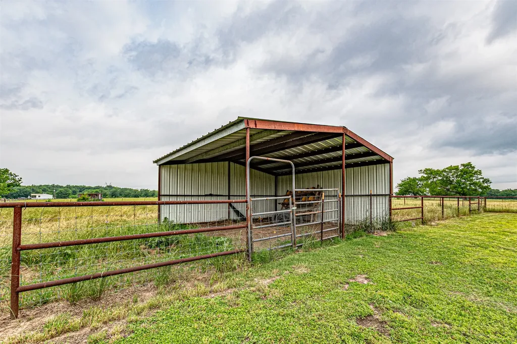 5538 County Road 3214 Lone Oak TX 75453