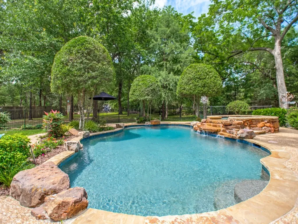 6 Bluebonnet Trail Greenville TX 75402