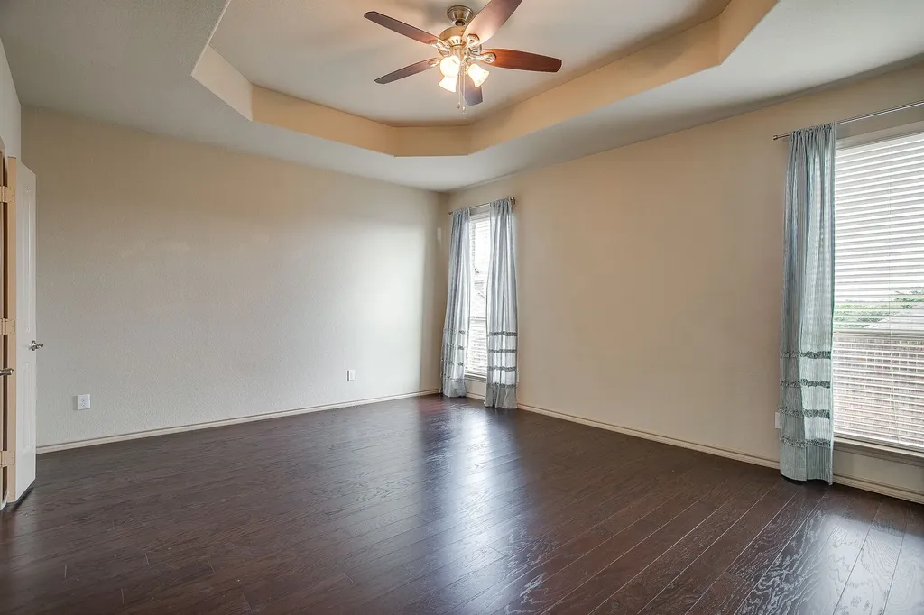 2101 Rosalinda Pass Fort Worth TX 76131