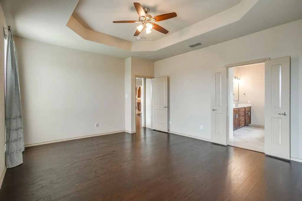 2101 Rosalinda Pass Fort Worth TX 76131