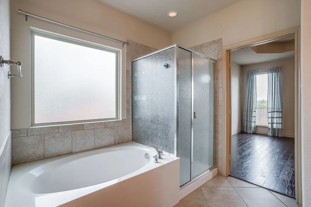 2101 Rosalinda Pass Fort Worth TX 76131