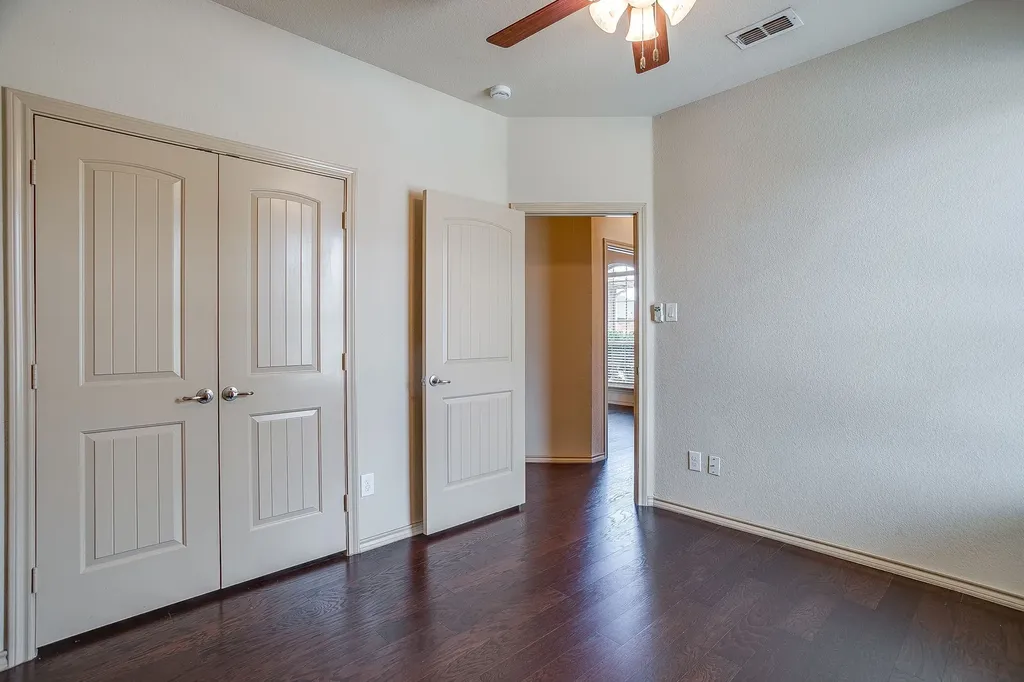 2101 Rosalinda Pass Fort Worth TX 76131