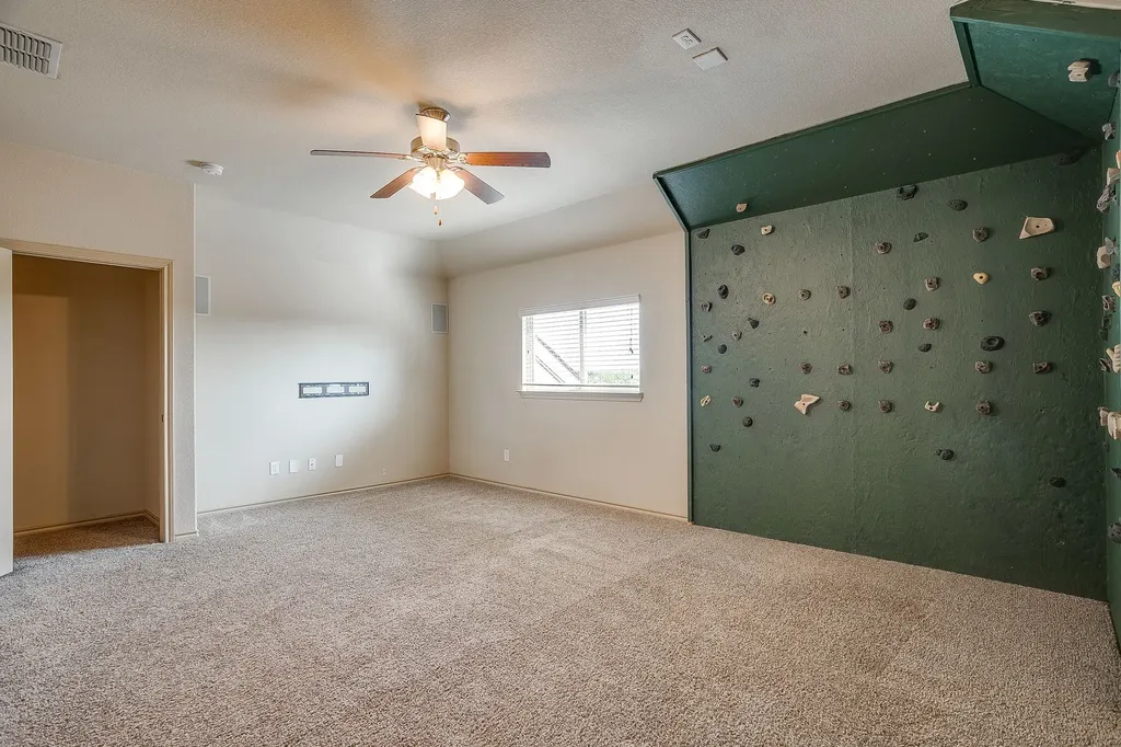 2101 Rosalinda Pass Fort Worth TX 76131