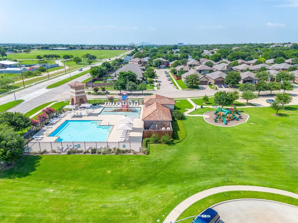 2101 Rosalinda Pass Fort Worth TX 76131