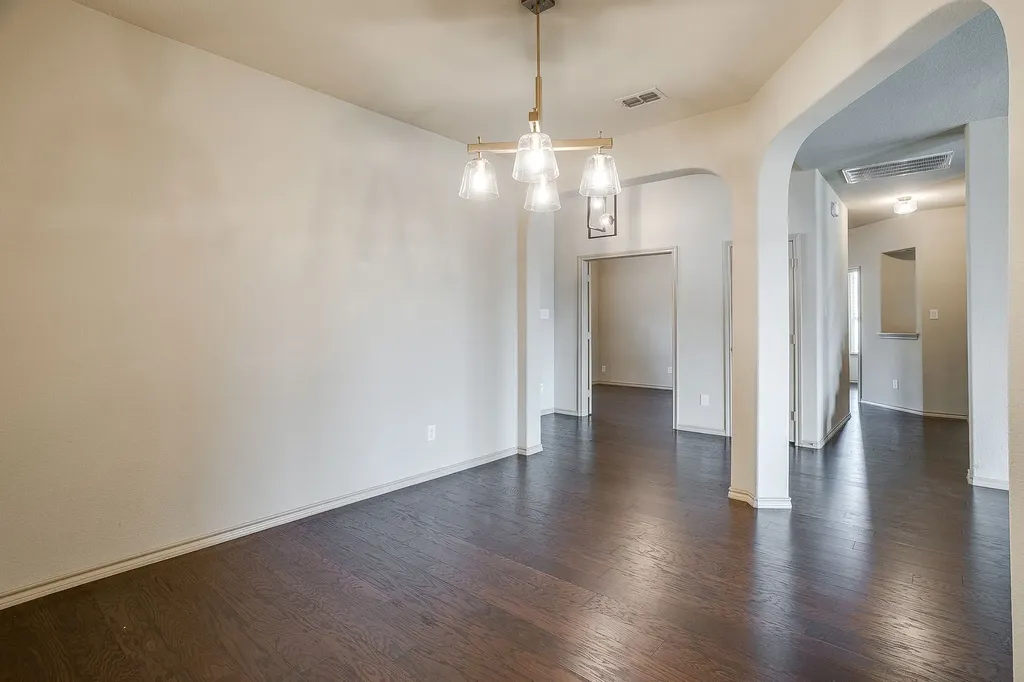 2101 Rosalinda Pass Fort Worth TX 76131