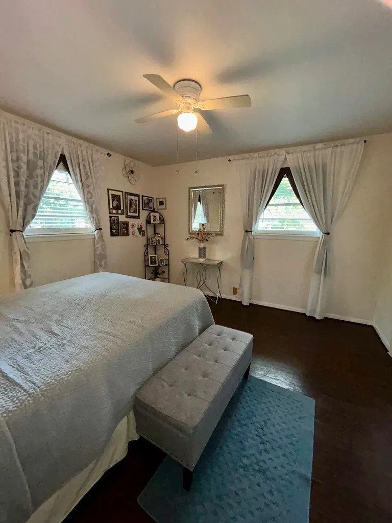 307 E 5th Street Kaufman TX 75142