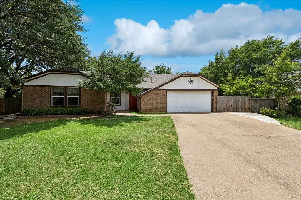 2206 Sexton Drive Arlington TX 76015