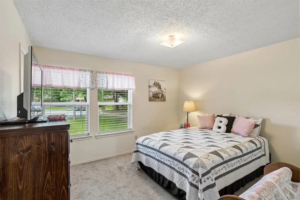 2206 Sexton Drive Arlington TX 76015