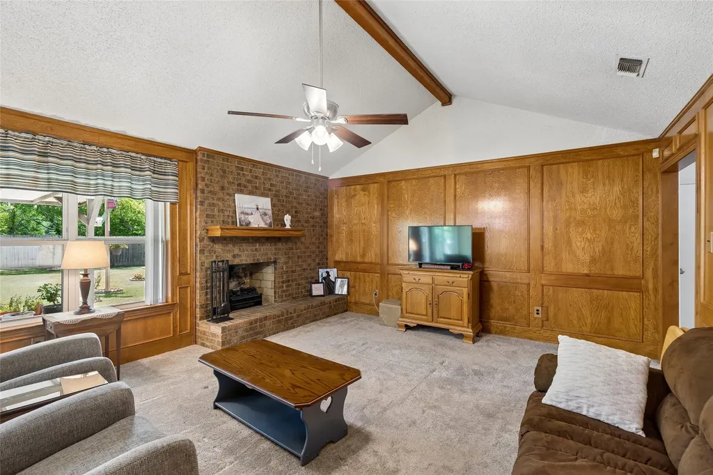 2206 Sexton Drive Arlington TX 76015