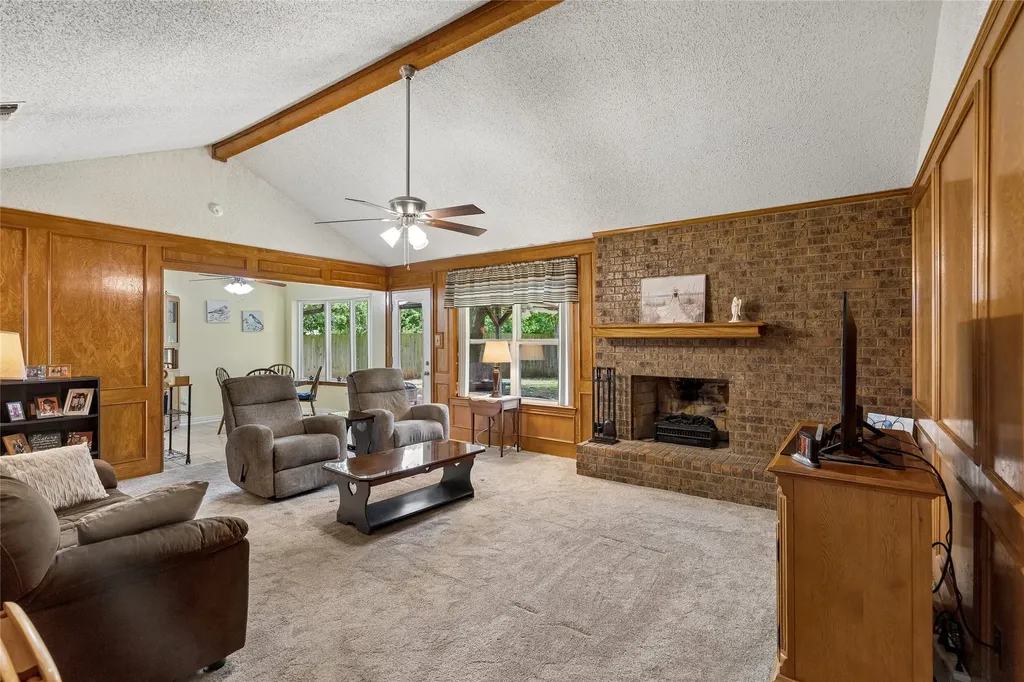2206 Sexton Drive Arlington TX 76015