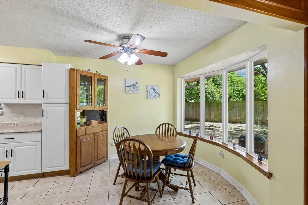 2206 Sexton Drive Arlington TX 76015