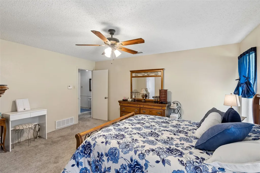 2206 Sexton Drive Arlington TX 76015