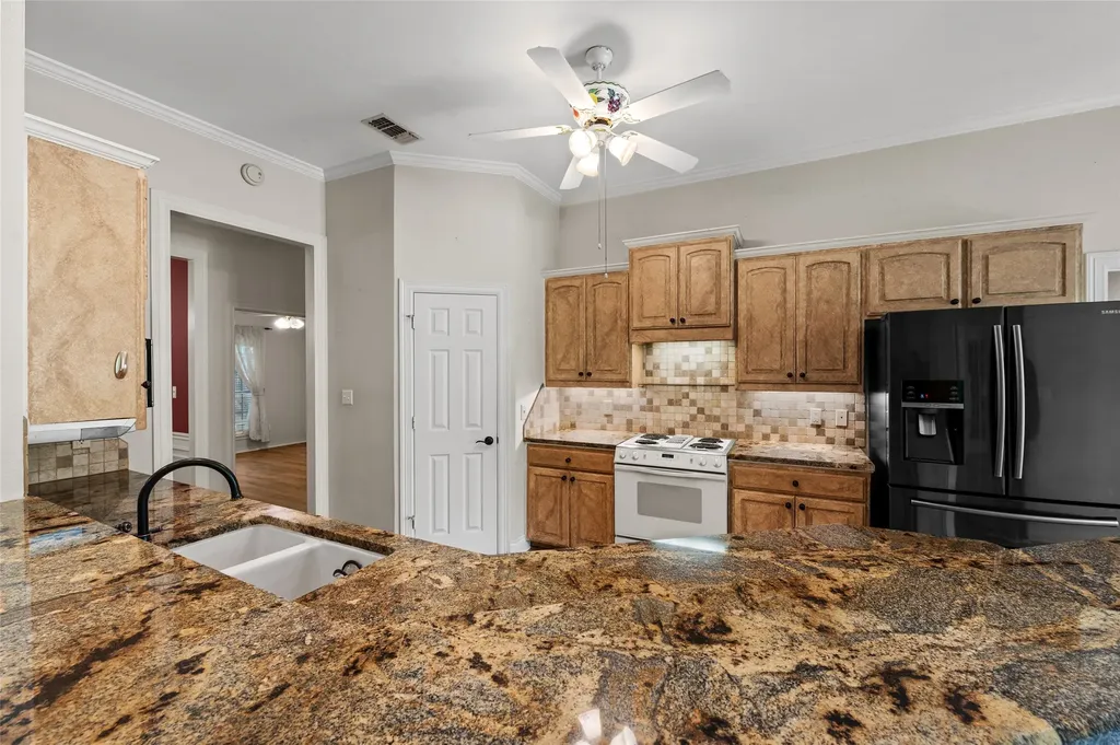 605 County Road 2310 Mineola TX 75773