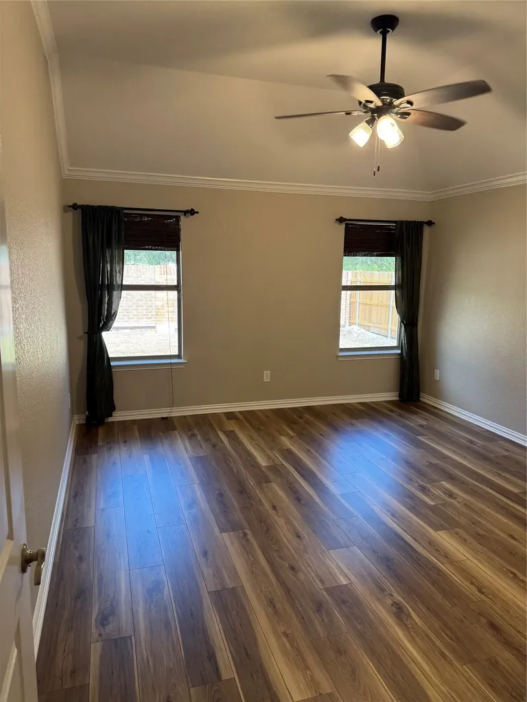 111 Valley Ranch Court Waxahachie TX 75165