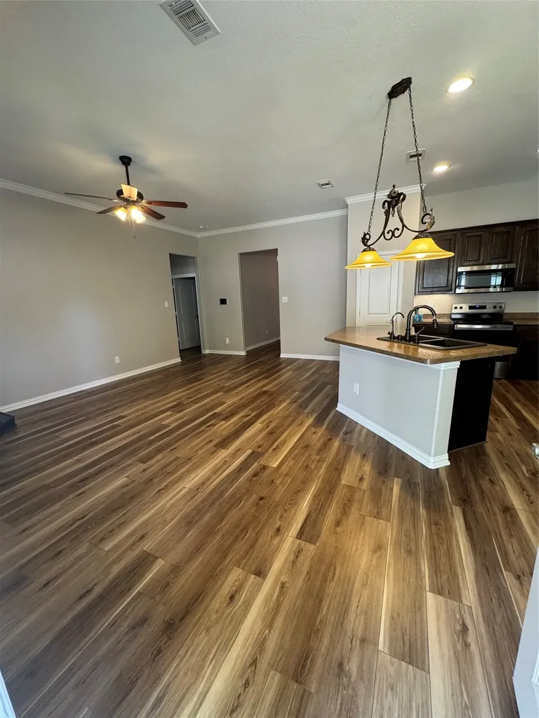 111 Valley Ranch Court Waxahachie TX 75165