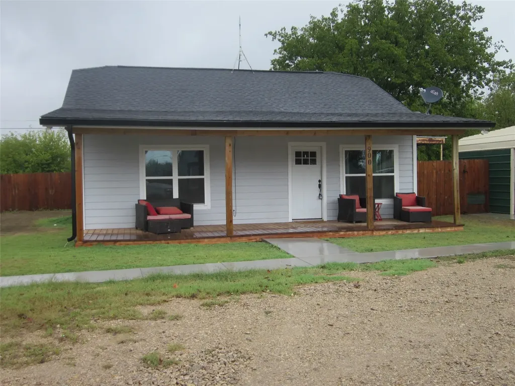 900 Gordon Avenue Albany TX 76430