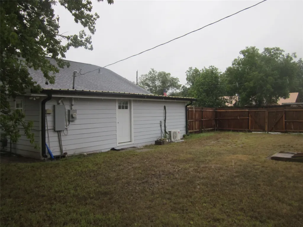 900 Gordon Avenue Albany TX 76430