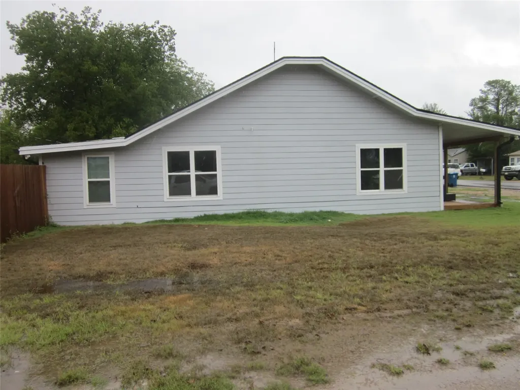 900 Gordon Avenue Albany TX 76430
