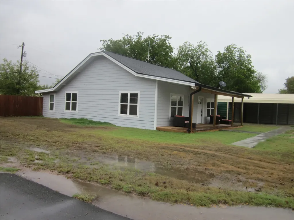 900 Gordon Avenue Albany TX 76430