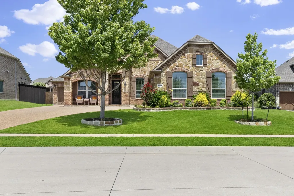9902 Clubhouse Circle Rowlett TX 75089