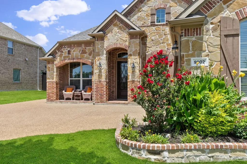 9902 Clubhouse Circle Rowlett TX 75089