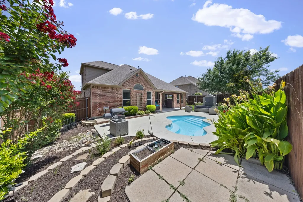 9902 Clubhouse Circle Rowlett TX 75089