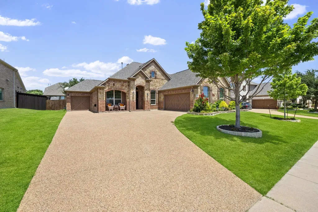 9902 Clubhouse Circle Rowlett TX 75089