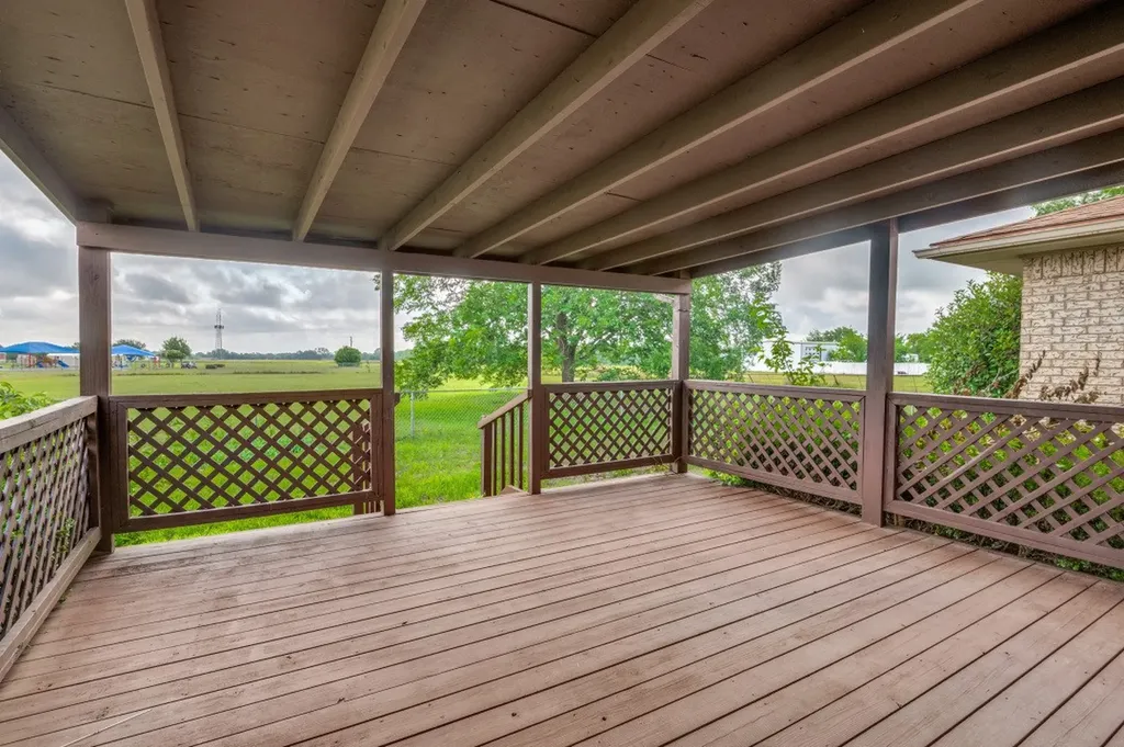 324 Cole Road Red Oak TX 75154