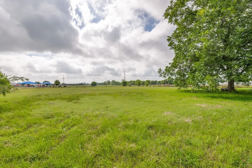 324 Cole Road Red Oak TX 75154