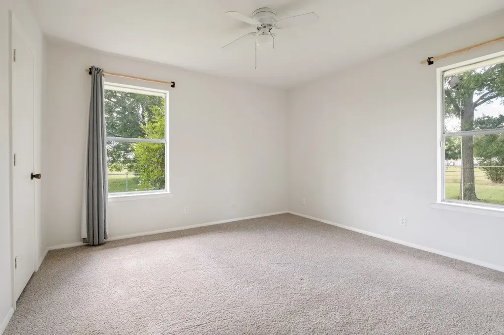 324 Cole Road Red Oak TX 75154