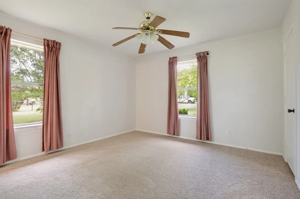 324 Cole Road Red Oak TX 75154