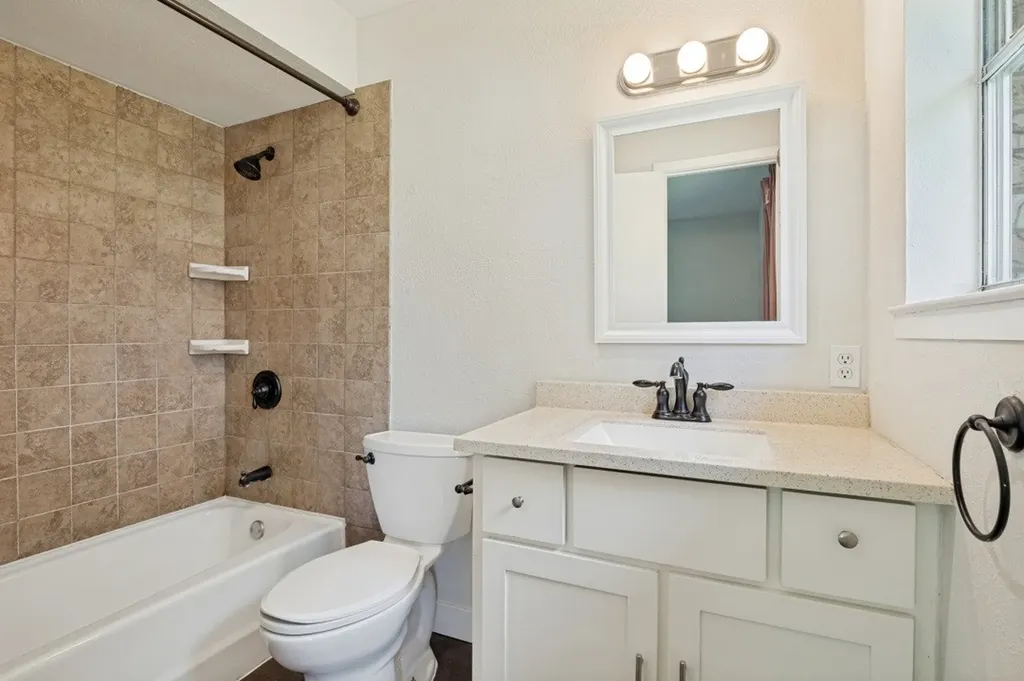 324 Cole Road Red Oak TX 75154