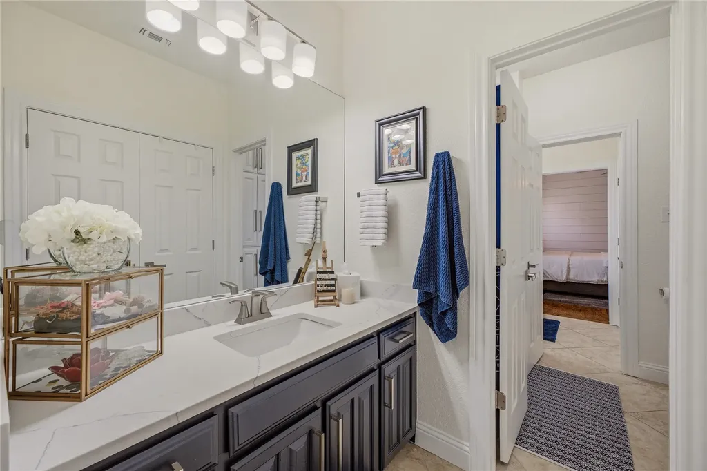 6908 Vista Ridge Drive W Fort Worth TX 76132